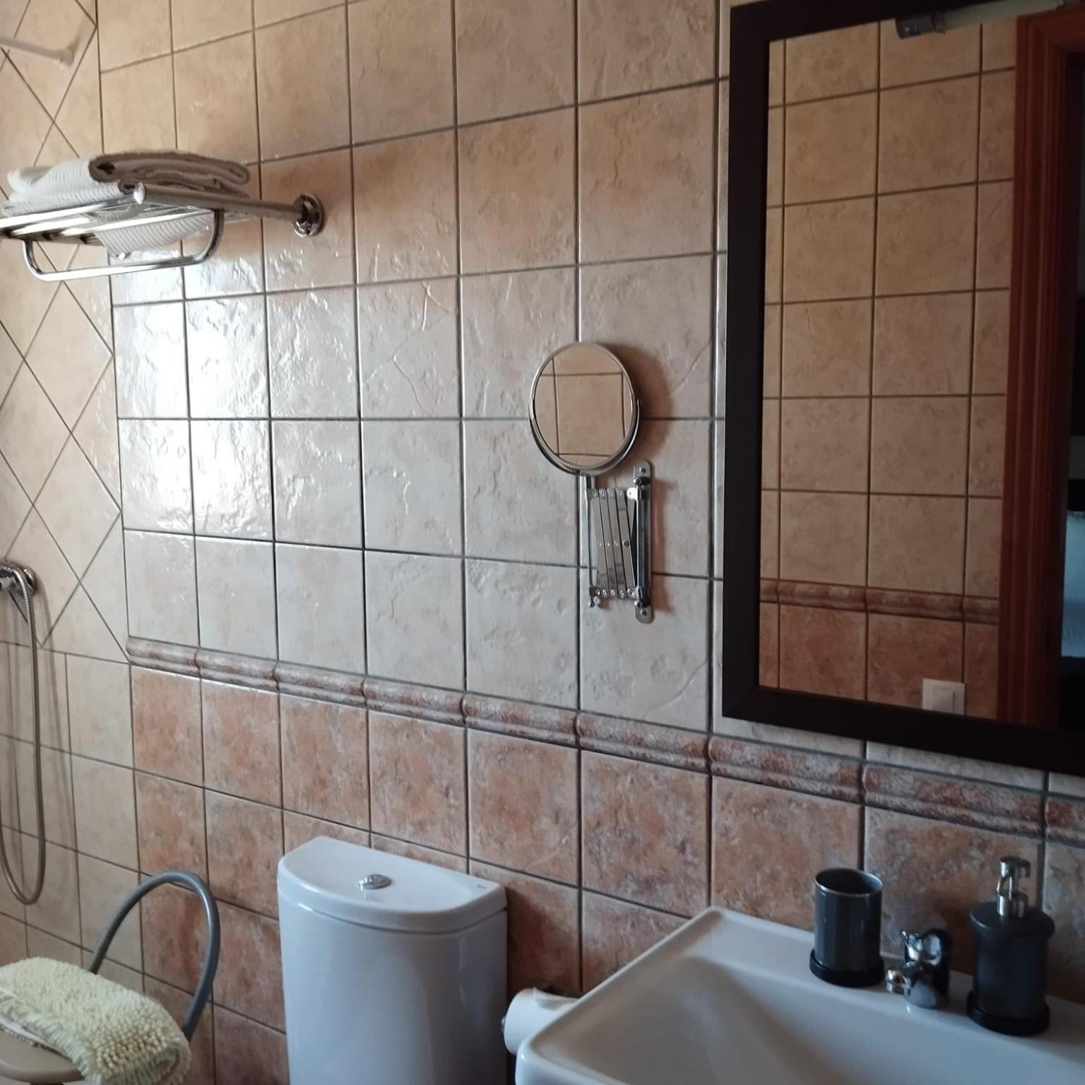 Can Gual Guest House Lametlla Del Valles Exterior foto